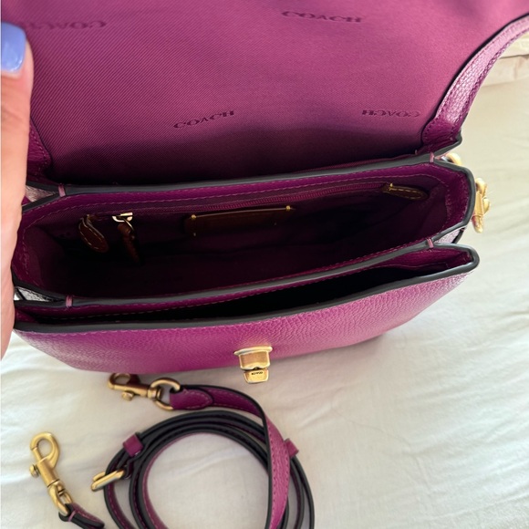 Coach Cassie 19 - Picture 5 of 6